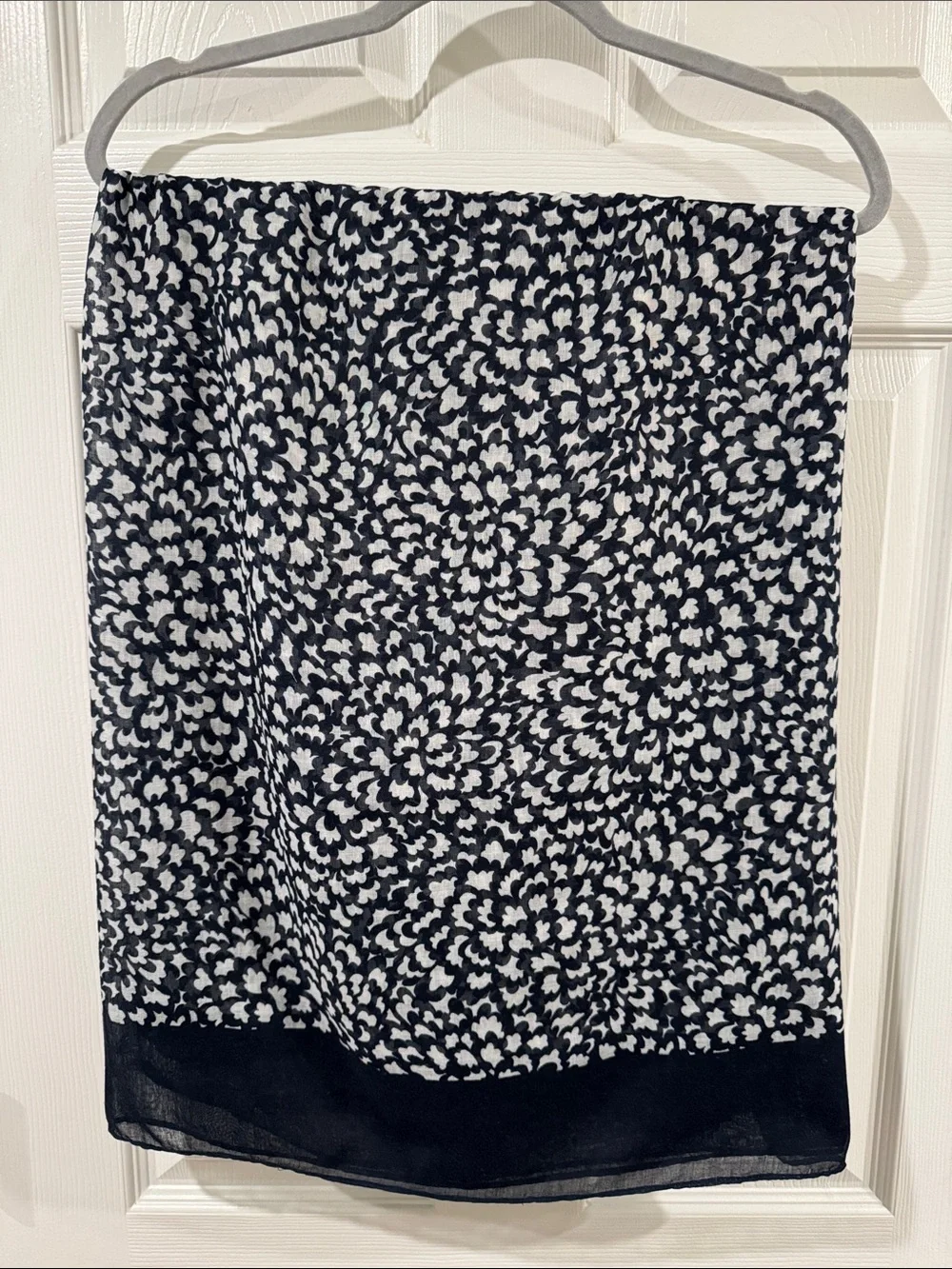 Banana Republic Navy and White Patterned Lightweight Scarf